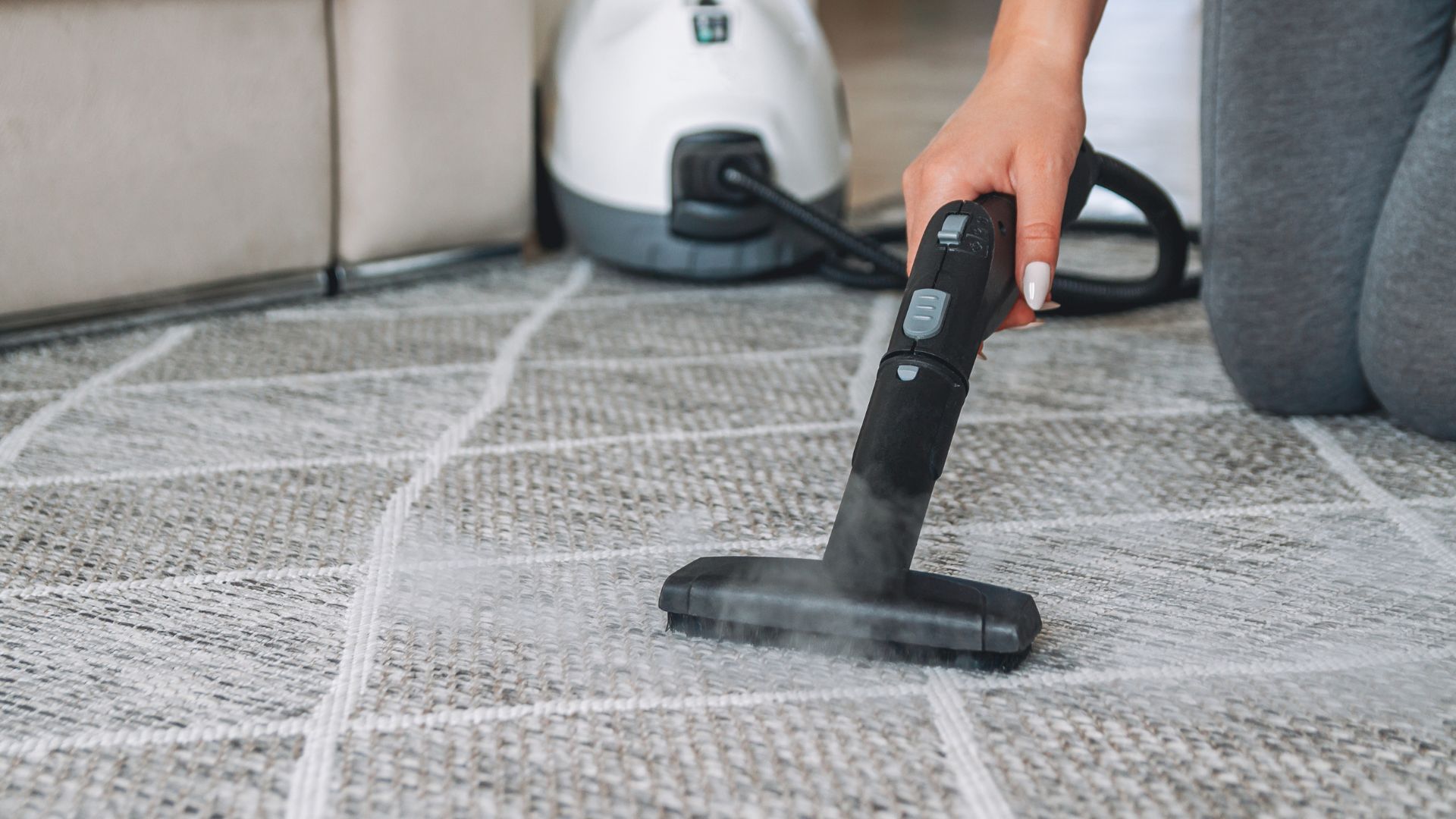 Is it possible to clean carpets with steam?